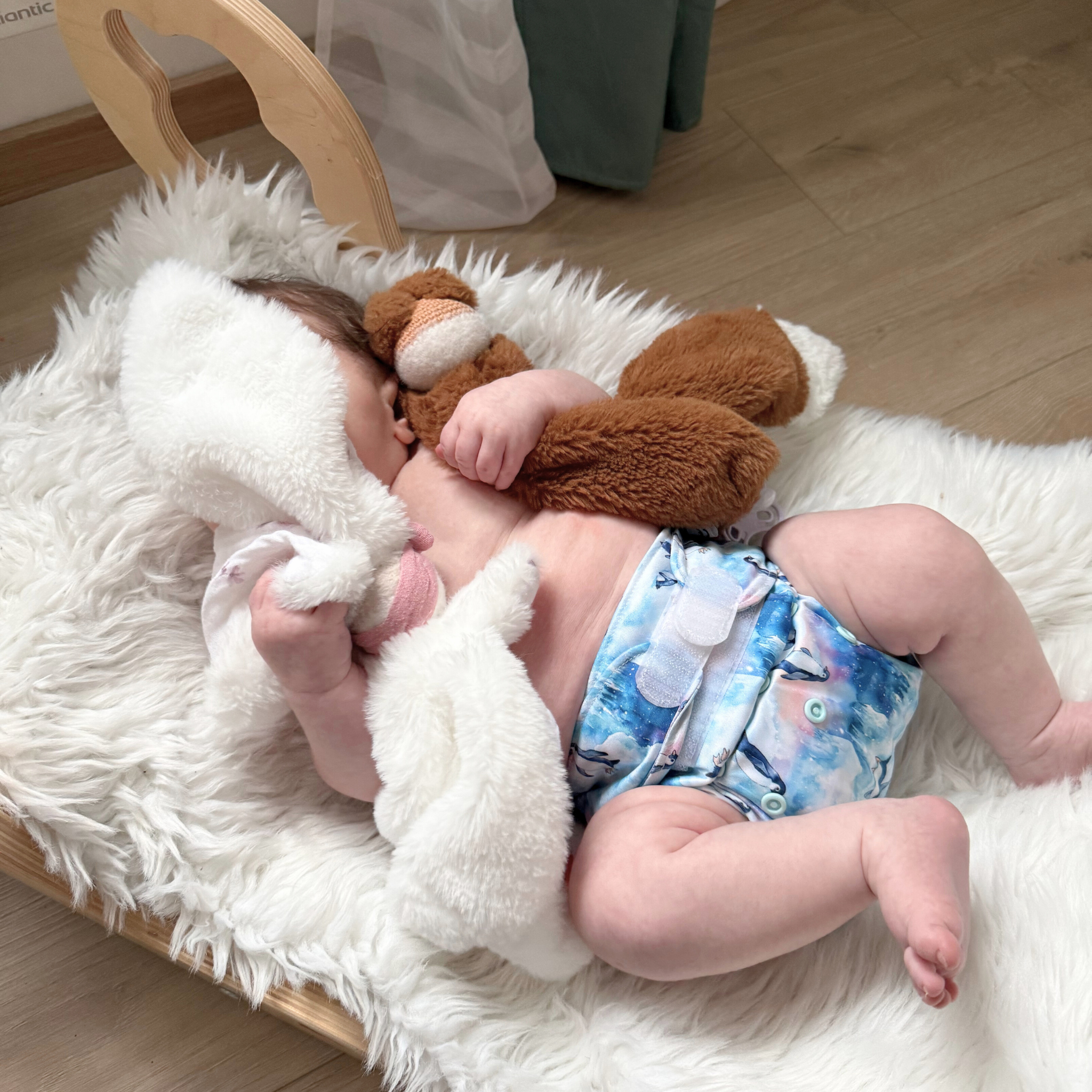 bebe portant couche lavable berceau fine et confortable
